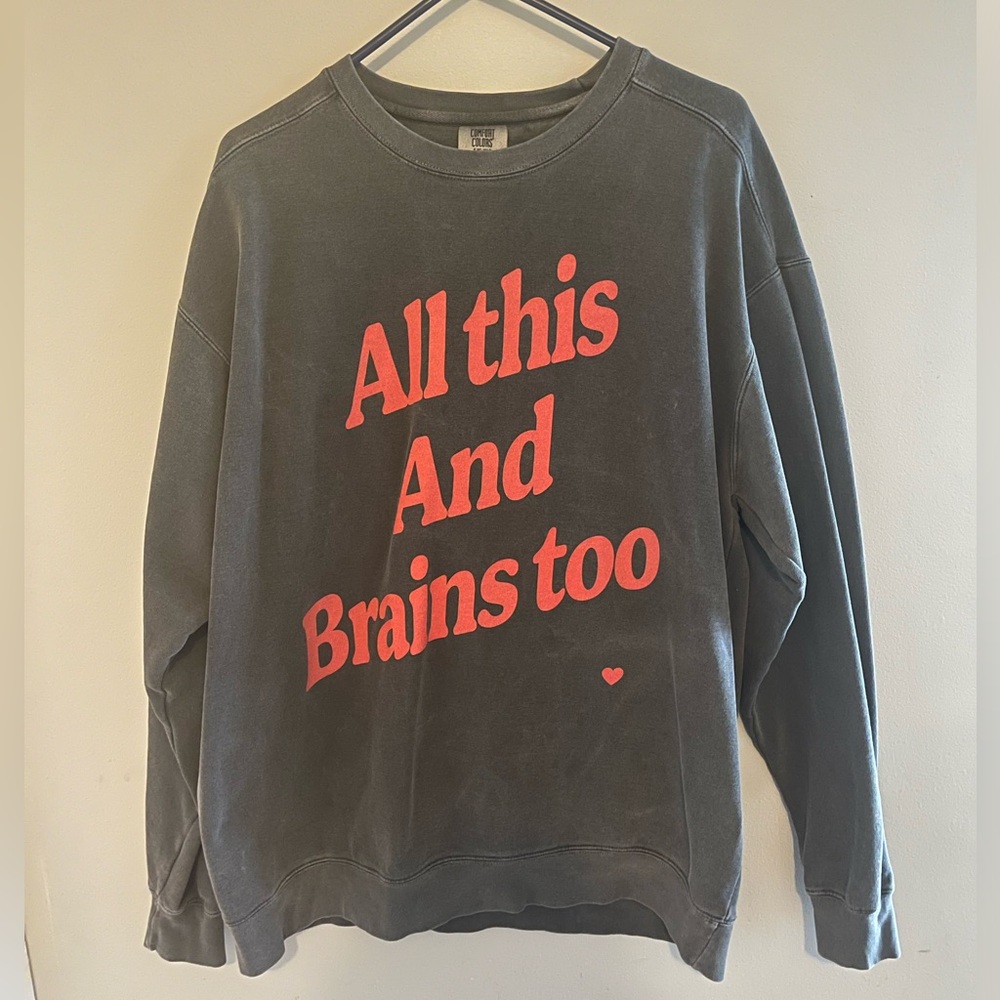 Valentine’s Day graphic sweatshirt